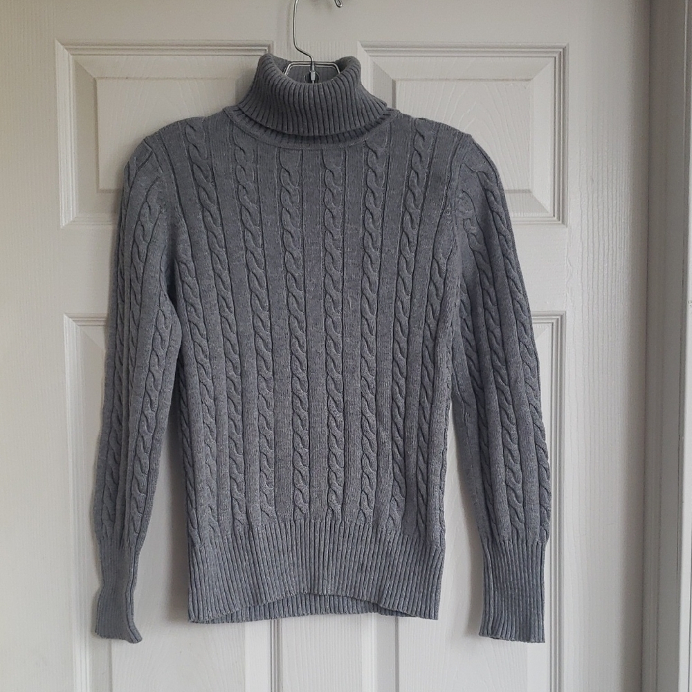 Women's Gray Cable Knit Turtleneck Sweater